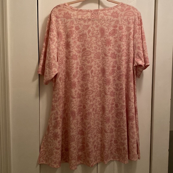 LuLa Roe Perfect Tee - Picture 2 of 4